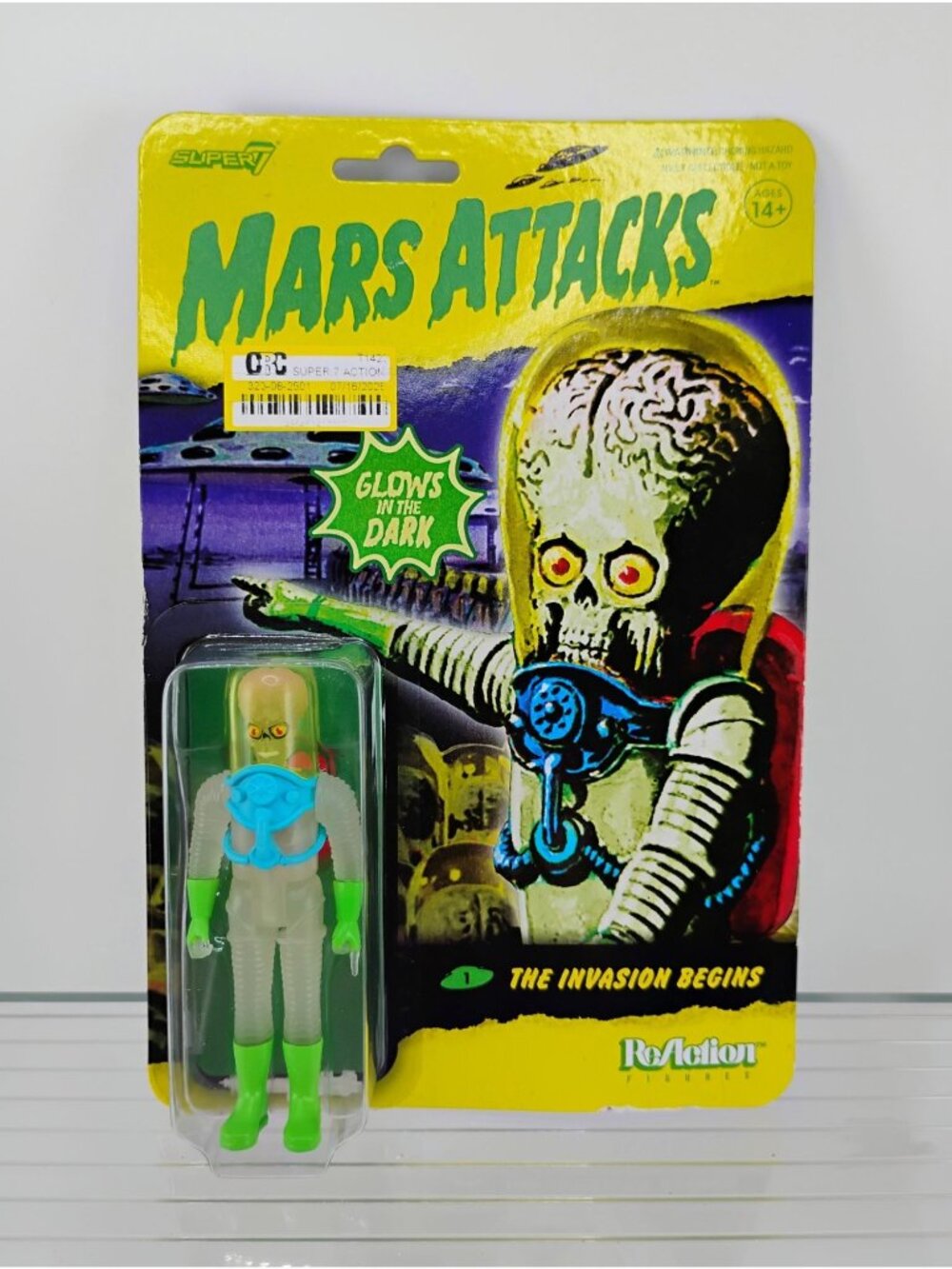 Mars Attacks Super7 Reaction Glow Figure "The Invasion Begins"